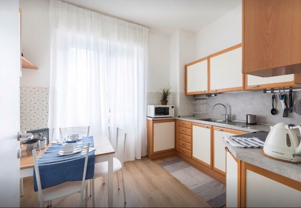 Lovely, Charming And Quiet Apartment In The Centre Air Conditioned And Free Private Garage 科莫 外观 照片