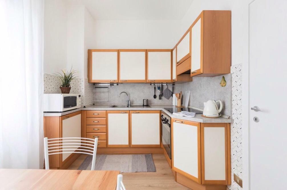 Lovely, Charming And Quiet Apartment In The Centre Air Conditioned And Free Private Garage 科莫 外观 照片