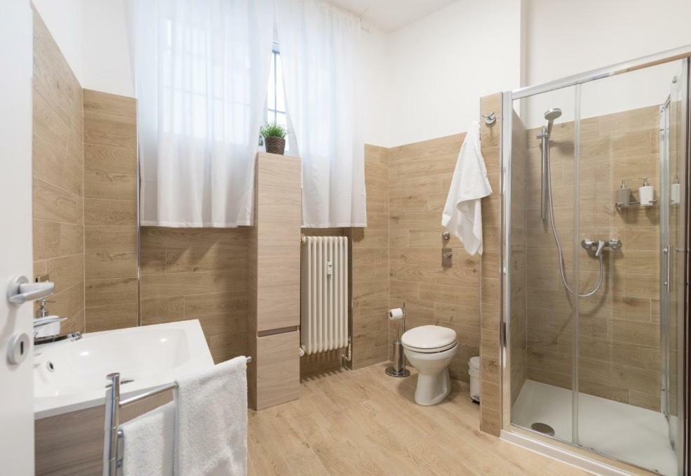 Lovely, Charming And Quiet Apartment In The Centre Air Conditioned And Free Private Garage 科莫 外观 照片